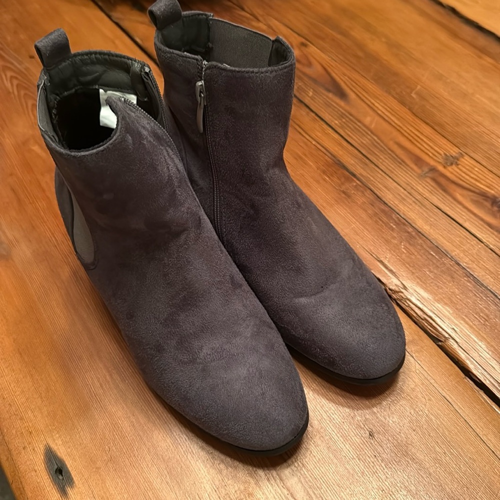 Cute boots!